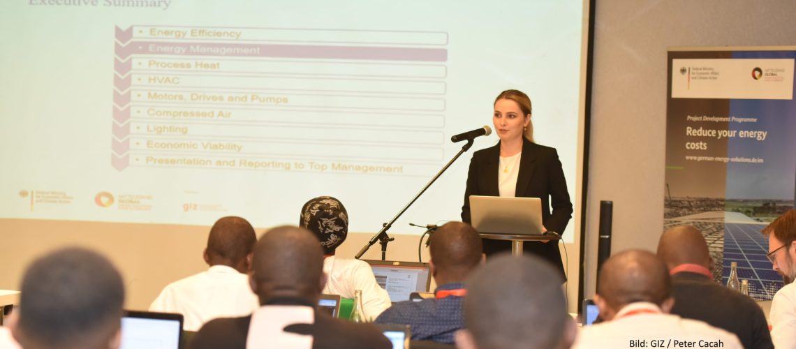 Arqum hat in Kenia, Jordanien, Senegal und Nigeria German Trainings für mehr Energieeffizienz durchgeführt.